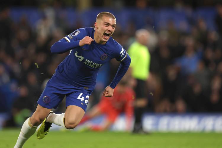 德转身价更新福登仍为8000万欧，本赛季19场9球4助