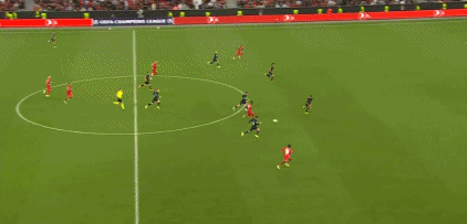 官方：纽卡斯尔联与17岁后卫埃皮亚签下职业合同