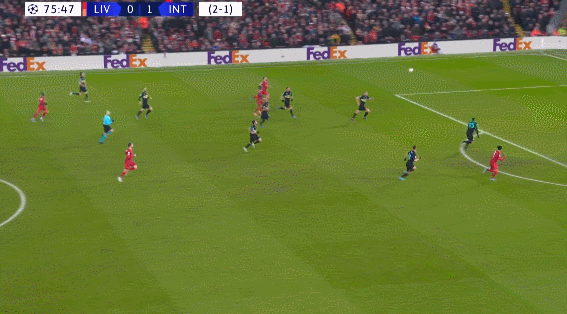 西蒙斯：很开心见到孙兴慜，他是热刺传奇&我很荣幸继承7号