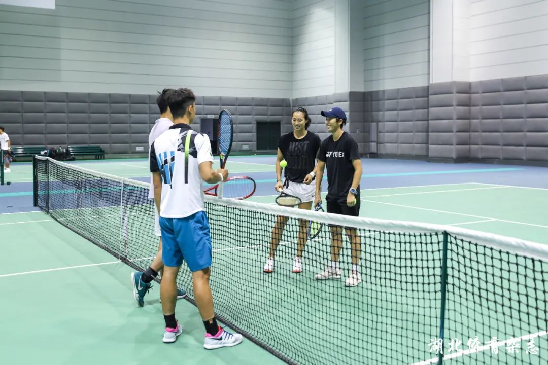 却帮助里昂 却帮助里昂